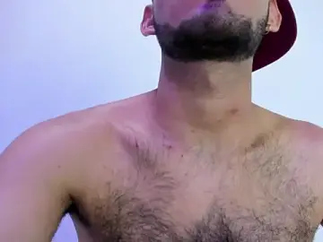 Stripchat Free Live Porn of LeoSaenz