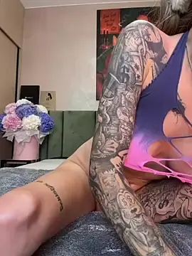 Stripchat Free Porn Cam of mc-Olivia