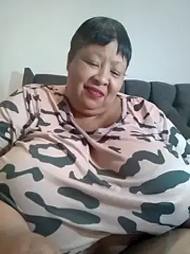 Stripchat Sex Cam of nancy111