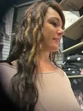 Stripchat Live Sex Cam of BaileyMFox