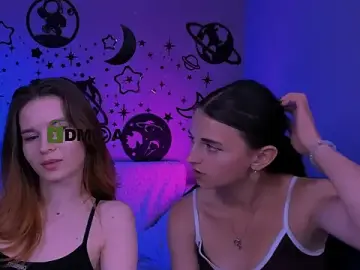 Stripchat Free Live Porn of caroline_honeyy