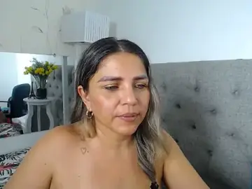 Stripchat Sex Cam of cum_bigass