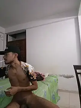 Stripchat Sex Cam of Mitchfranco