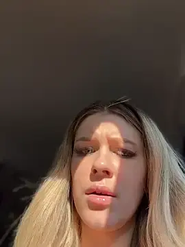 Stripchat Best Webcam of Love_Bri