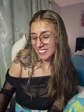 Stripchat Sex Cam of Mar_puentes