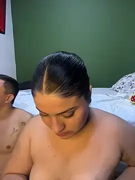Stripchat Live Sex of Parejaa_curiosaa19