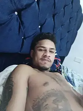 Stripchat Live Porn of rich_dirty_sex69