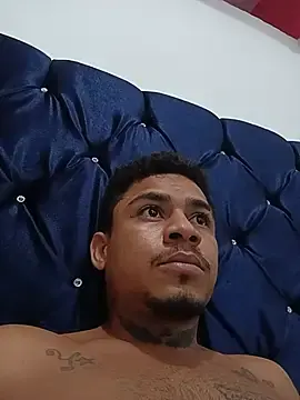 Stripchat Free Porn Cam of rich_dirty_sex69