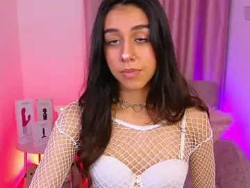 Stripchat Live Sex Cam of Emiily_Scott1
