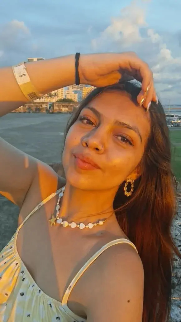 Sara__Velvet