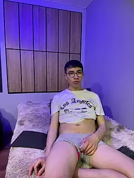 Stripchat Adult Webcam of Andy_Norton