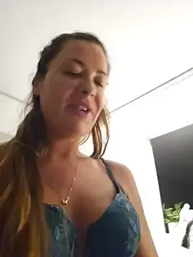 Stripchat Sex Cam of RebeccaXO_
