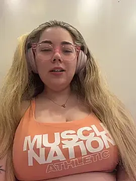 Stripchat Free Porn Cam of brooklynivy