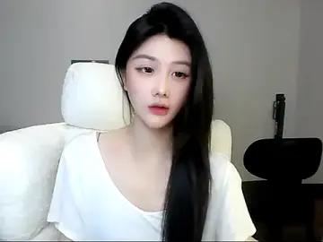 Stripchat Live Porn of SylvieMaya
