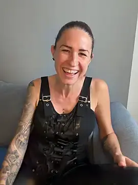 Stripchat Live Sex of GermanMilfJasmin