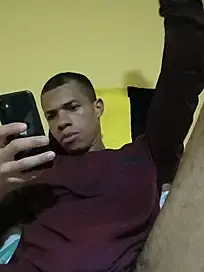 Stripchat Adult Webcams of ItsEzequielXxx_777