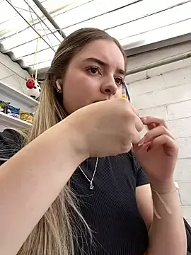 Stripchat Watch Live Sex Cams of imlindapink