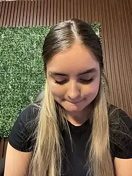 Stripchat Free Live Porn of imlindapink