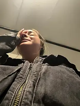 Stripchat Live Sex Cam of imlindapink