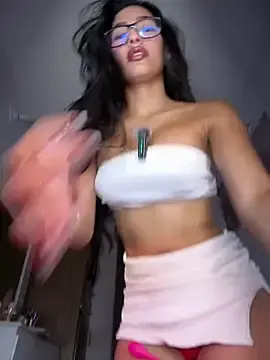 Stripchat Best live sex cam show of DulceLenns