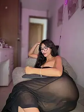 Stripchat Nude Webcam of DulceLenns