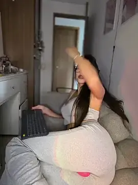 Stripchat Adult Webcam of DulceLenns