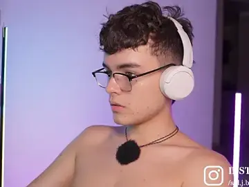 Stripchat Live Sex Cam of Angelo_018