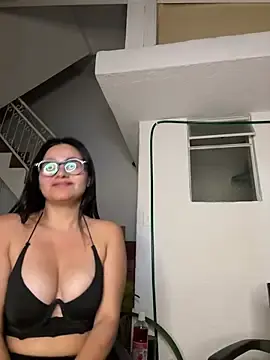 Stripchat Sex Cam of Maddy_Rouse_