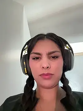 Stripchat Sex Cam of Maddy_Rouse_