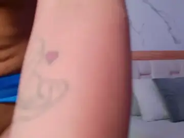 Stripchat Free Porn Cam of mia_hank