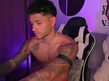 Stripchat Sex Cam of Alessandro_Vanni