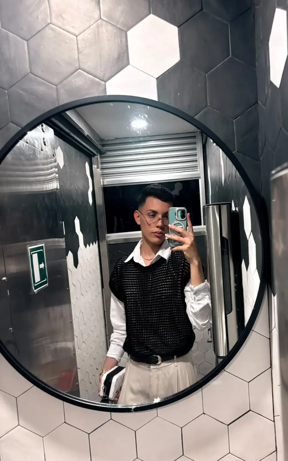 OLIVER_THOMPSON