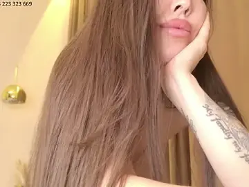 Stripchat Sex Cam of ActiveDi