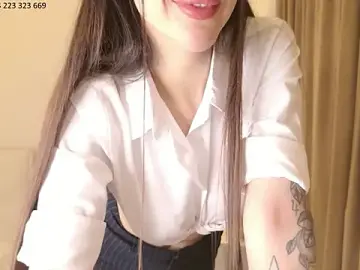 Stripchat Live Sex Cam of ActiveDi