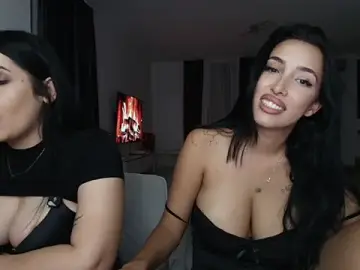 Stripchat Nude Webcam of Gabrielaaxxx