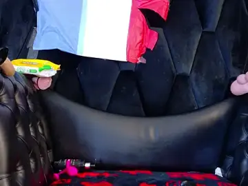 Stripchat Sex Cam of erika_ortiz