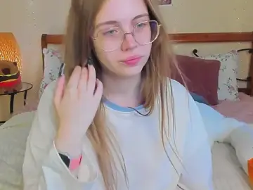 Stripchat Live Sex Cam of miya_soft
