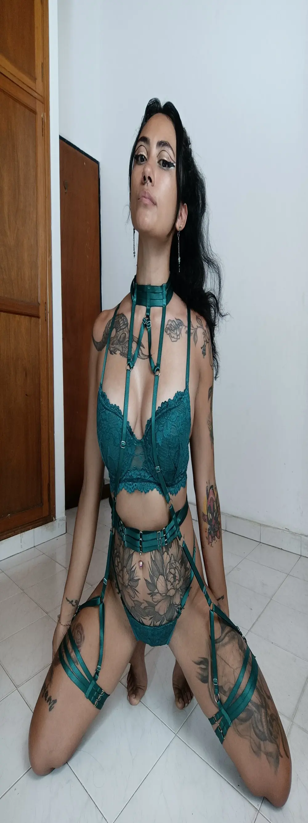 paula_brunette