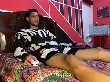 Stripchat Best Webcam of tanned_boy