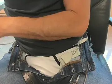 Stripchat Watch Live Sex Cams of alessandroman2114