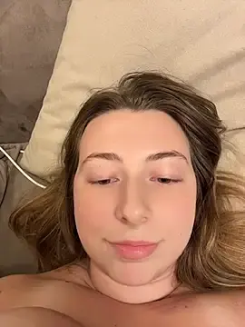 Stripchat Adult Webcams of curvyflawless