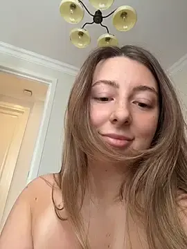 Stripchat Live Sex Cam of curvyflawless
