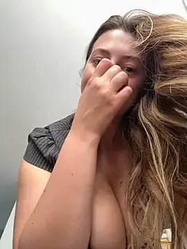 Stripchat Live Sex of curvyflawless