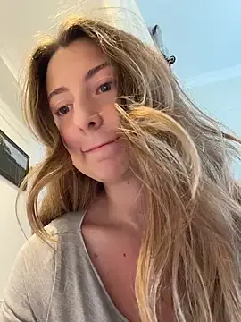 Stripchat Free Porn Cam of curvyflawless