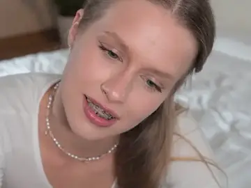 Stripchat Best Webcam of ella_twinkl