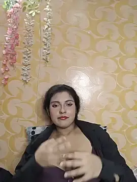 Stripchat Live Sex Cam of horny_rini