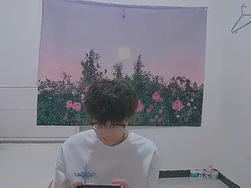 Stripchat Live Sex of KK-cuteboy