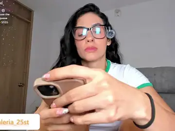 Stripchat Live Sex of valeriia25_