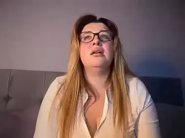 Stripchat Live Sex of curvy_rosie69
