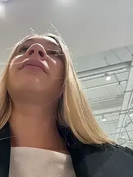 Stripchat Watch Live Sex Cams of SashaCatt